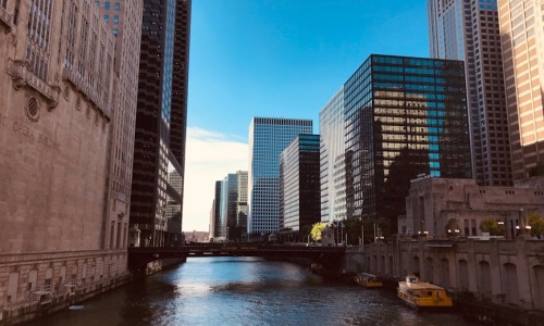 Chicago River North skyline with modern apartment buildings - apartments for rent in river north chicago il Chicago River North skyline with modern apartment buildings - apartments for rent in river north chicago il
