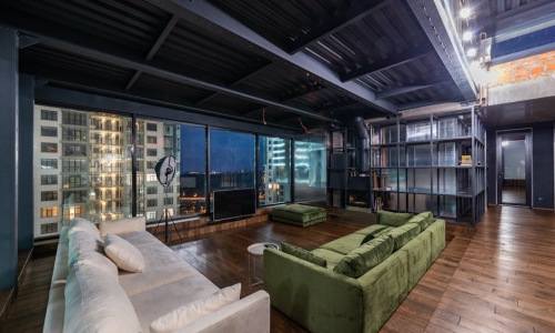 Warehouse loft apartments with high ceilings and large industrial windows - Warehouse loft apartments