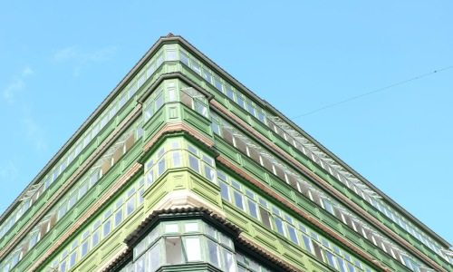 Modern Chicago green apartment building - Green apartments Chicago